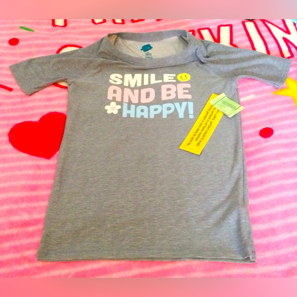Girls extremely me smile an be happy shirt New 10/12